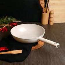 تابه ووک بلاریوا BELARIVAرنگ استخوانی | آشپزی حرفه‌ای با حرارت یکنواخت و پخت سالم
